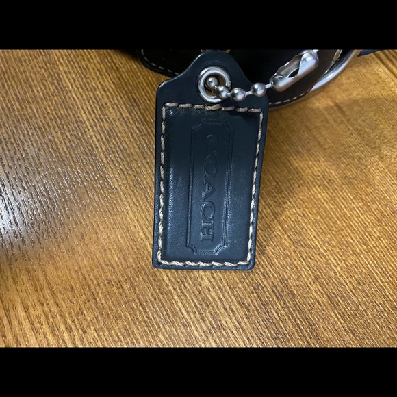 Genuine Coach shoulder bag NEVER USED - Picture 3 of 7